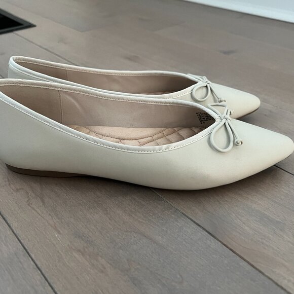 Birdies The Goldfinch Ecru Leather Ballet Flats - Picture 9 of 9